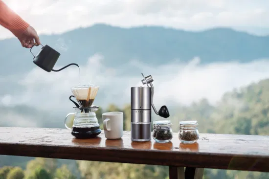 Großhandel mit einstellbaren Mahleinstellungen, manuellen Kaffeebohnenmühlen mit konischem Grat für Espresso-Tropfpresse